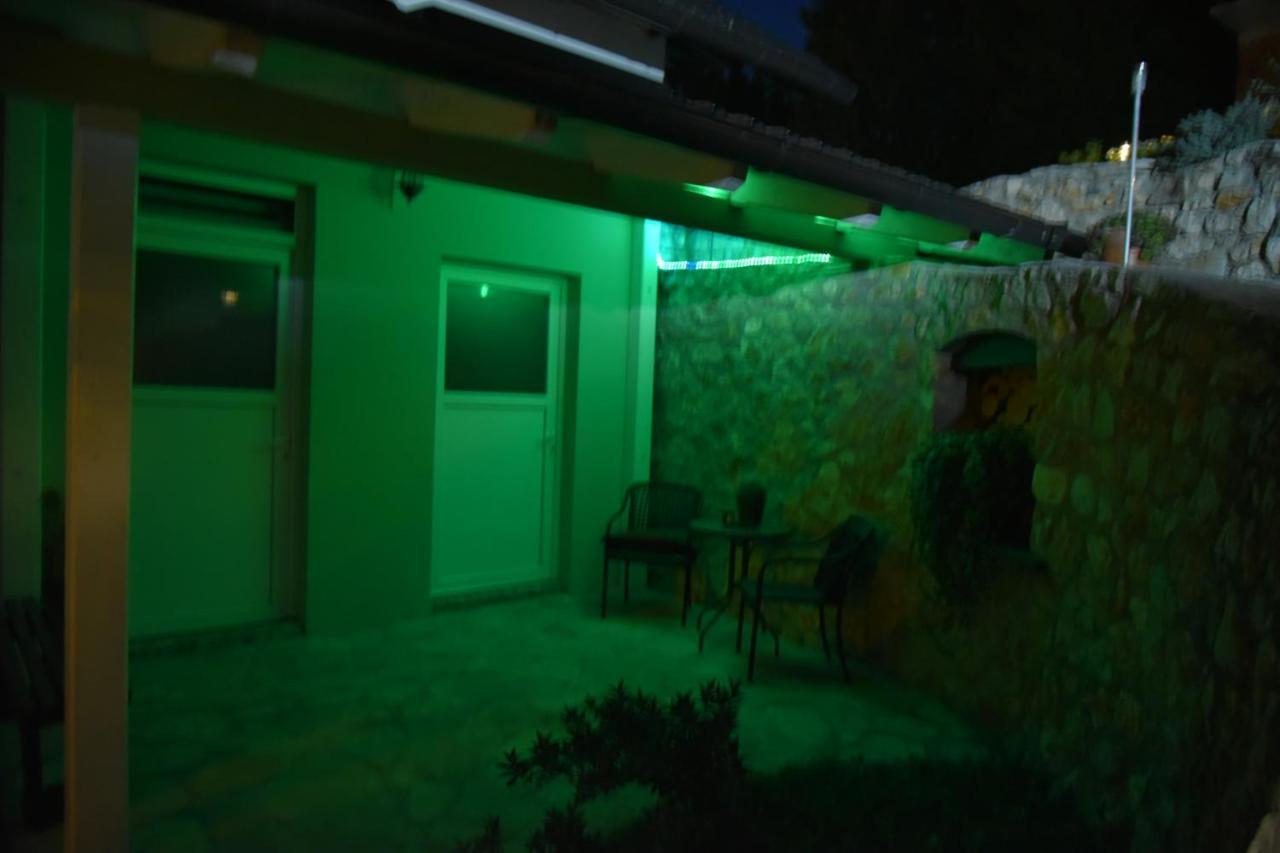 Apartment Bobic Licko Petrovo Selo Bagian luar foto